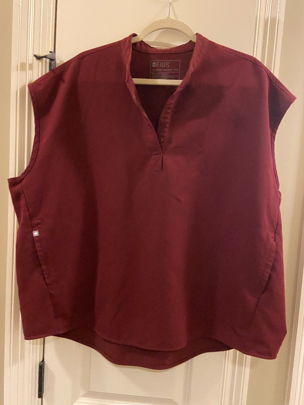 Figs Rafaela Scrub Top Burgundy XXL